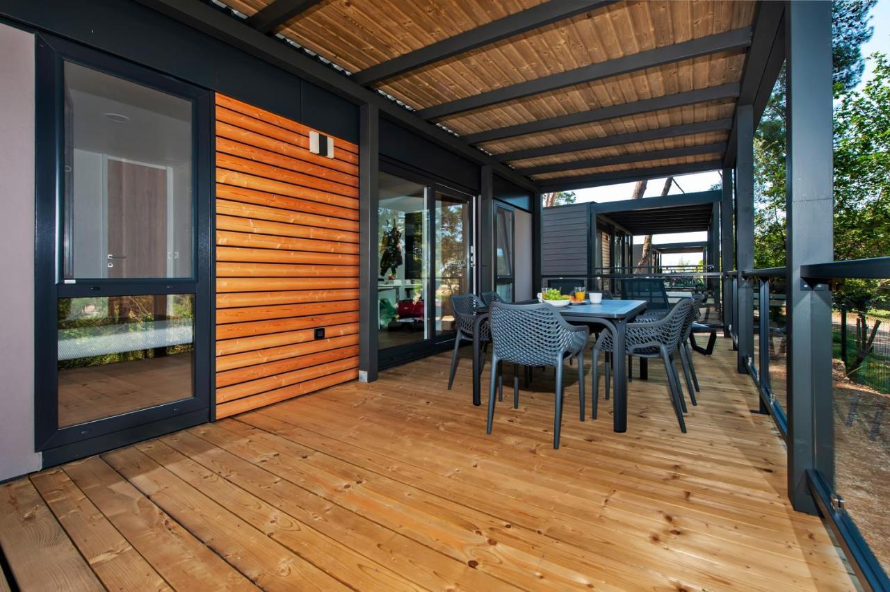 Pineta Mobile Home In Porton Biondi Camp Rovinj Exterior photo