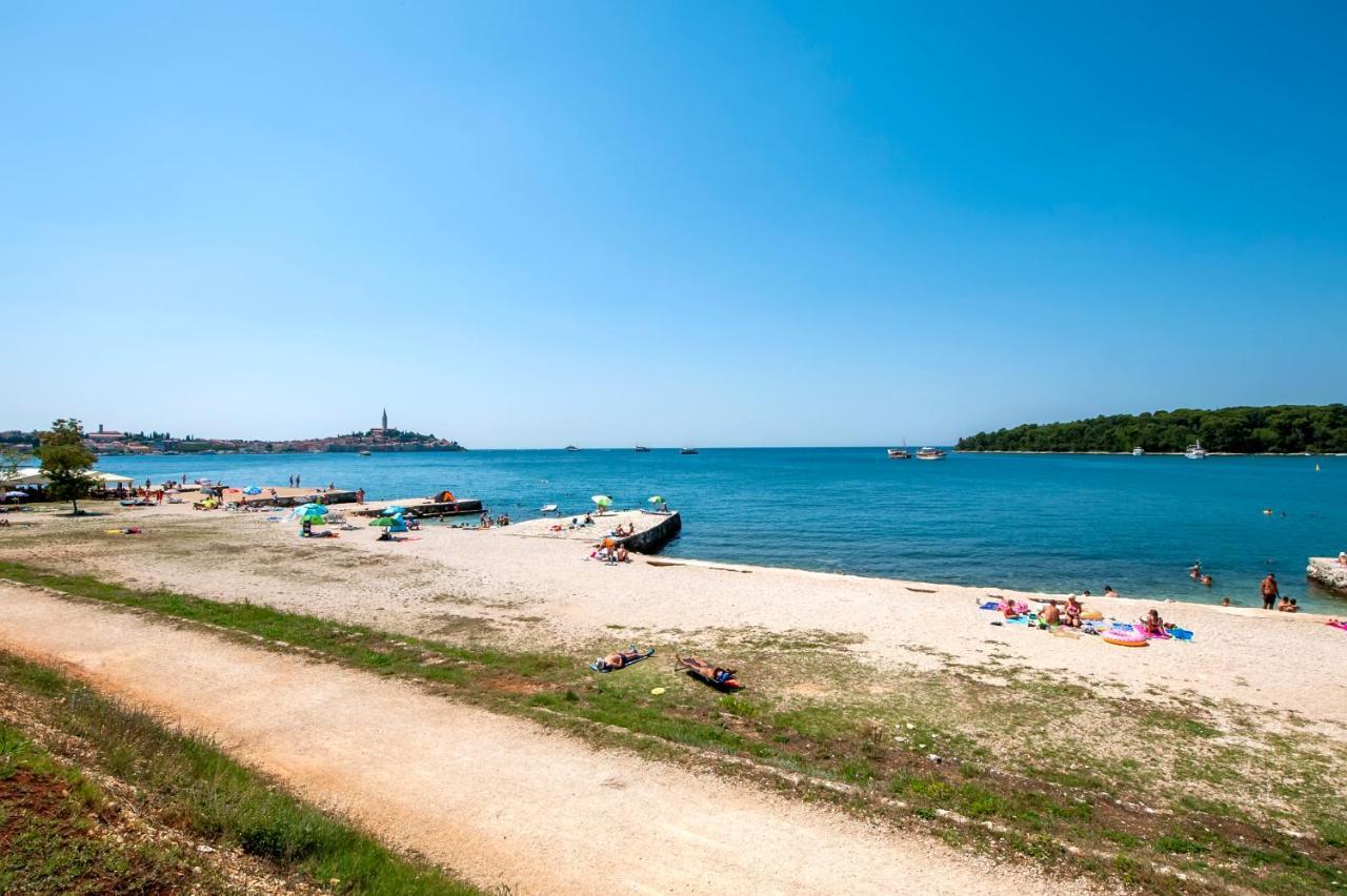 Pineta Mobile Home In Porton Biondi Camp Rovinj Exterior photo